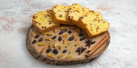 На завтрак и на десерт. Ароматный кекс из тыквы с шоколадом и изюмом