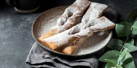 Рецепт польських різдвяних хрустиків: «крила ангела»