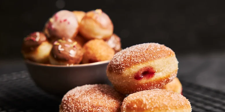 Рождественские пончики без молока и яиц: простой рецепт постного десерта на праздники