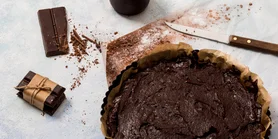 Мегашоколадный. Как приготовить тарт без выпекания с шоколадом и карамелью