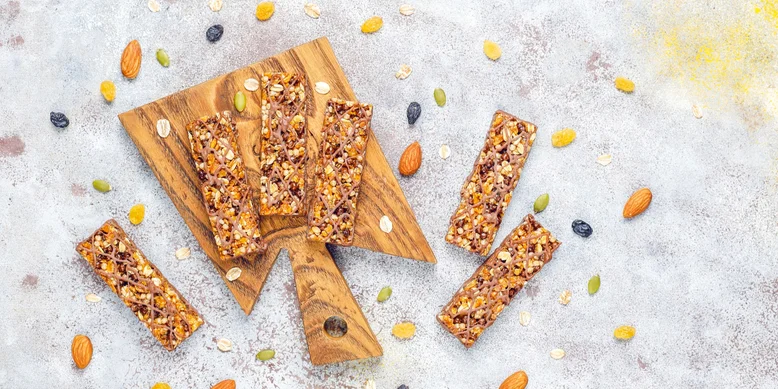 На перекус. Прості вівсяні батончики з бананом