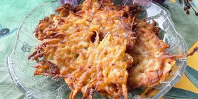 Деруни з хашбрауном: новий погляд на класичну страву