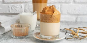 Корейський трендовий напій. Кава Дальгона як у кав'ярнях