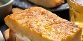 Ідеальний до сніданку. Кукурудзяний хліб до солодких і солоних страв