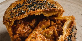 Рождественские британские пироги: рецепт выпечки с сочной сливочной курицей и хрустящим румяным тестом