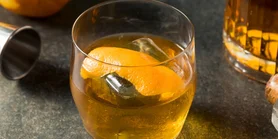 Фруктовий лось. Затишний коктейль із бурбоном для посиденьок у колі сім'ї