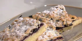 Рецепт тертого пирога с начинкой из ягод и специй