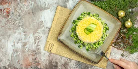 Салат з курки та ананаса: покроковий рецепт на новорічний стіл