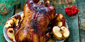 Рецепт печеного гуся с яблоками и гречотто