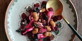 Варя: рецепт постного традиционного салата на рождество из свеклы и фасоли