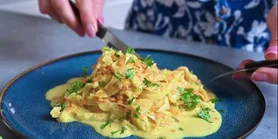 Новый взгляд на обычную капусту: душистое и питательное карри с чечевицей