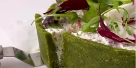 Вместо шубы: соленый чизкейк со шпинатом, крем-сыром и крабовыми палочками