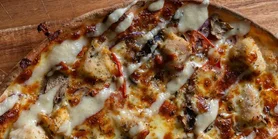 Чесночная: рецепт пиццы с курицей