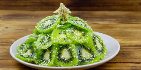 Рецепт салату Смарагдова ніжність: фруктово-овочева насолода