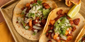 Тако із ананасом та свининою