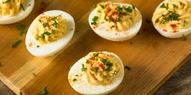 Фаршированные яйца: идеально к празднованию Нового года