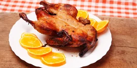 Запеченная утка с апельсинами: самый простой рецепт