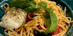 Рецепт пасти з буратою, чері та шпинатом: ідеально білкова страва