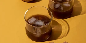 Суперник еспресо-мартіні. Коктейль Carajillo, що готується всього з двох інгредієнтів