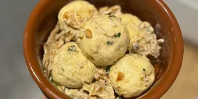 Полтавські галушки з мясом та грибами: рецепт української страви