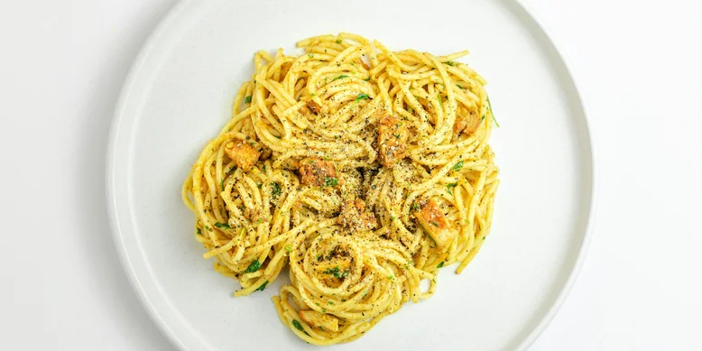 Быстрый ужин без напряга. Как приготовить пасту с жареным яйцом